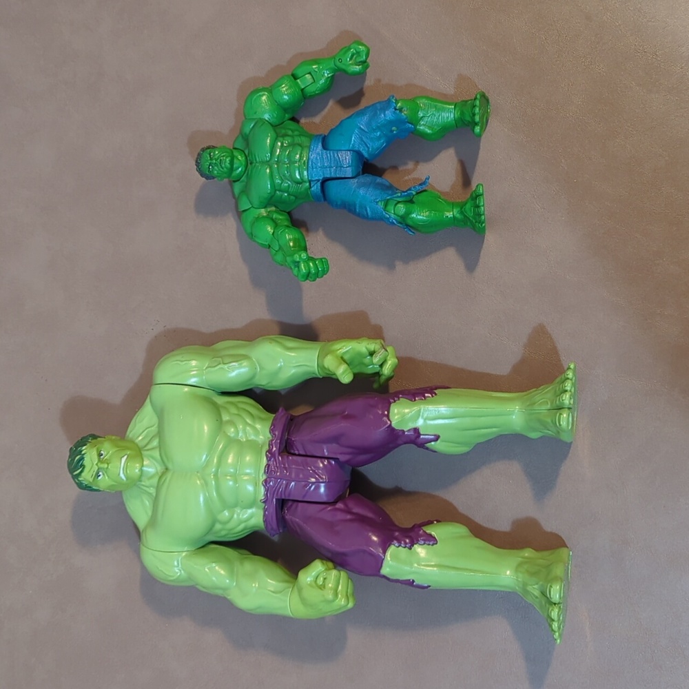 2003 Universal and 2013 Hasbro Hulks 6.5 and 12 inch action figure Marvel